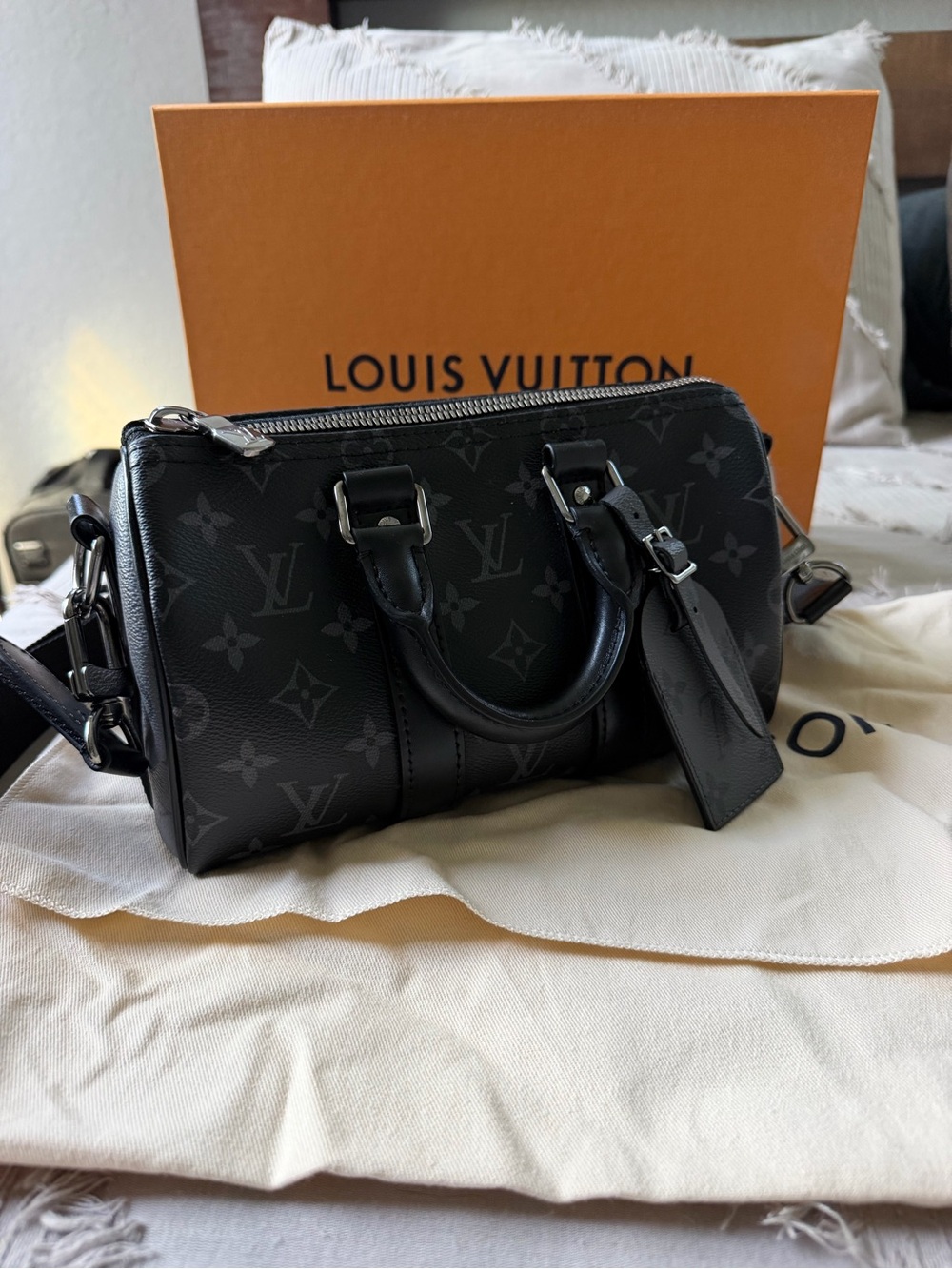 Louis Vuitton Keepall 25